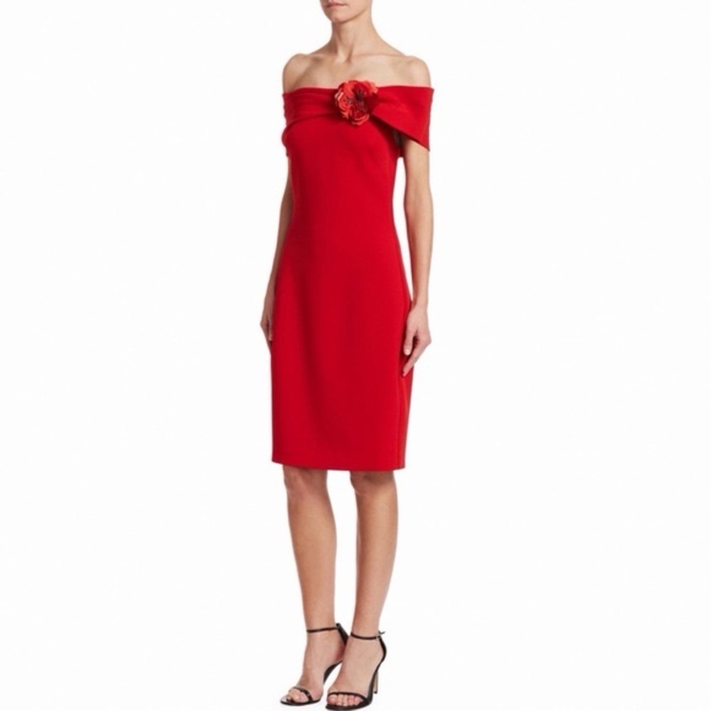 Badgley Mischka Off The Shoulder Elegant Feminine Formal Dress w Flower Size 4
